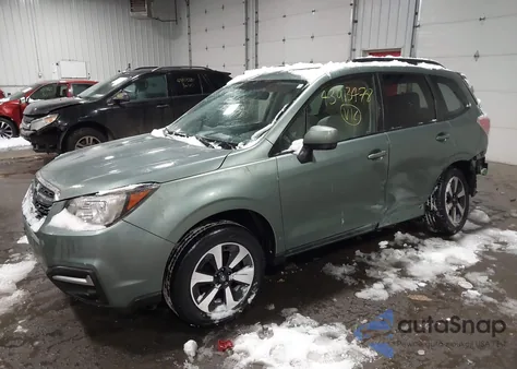 2017 Subaru Forester 2.5I Premium z USA, uszkodzony, nr VIN JF2SJAEC6HH495348